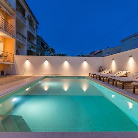 Apartment Pavla With Pool Zadar Exterior photo