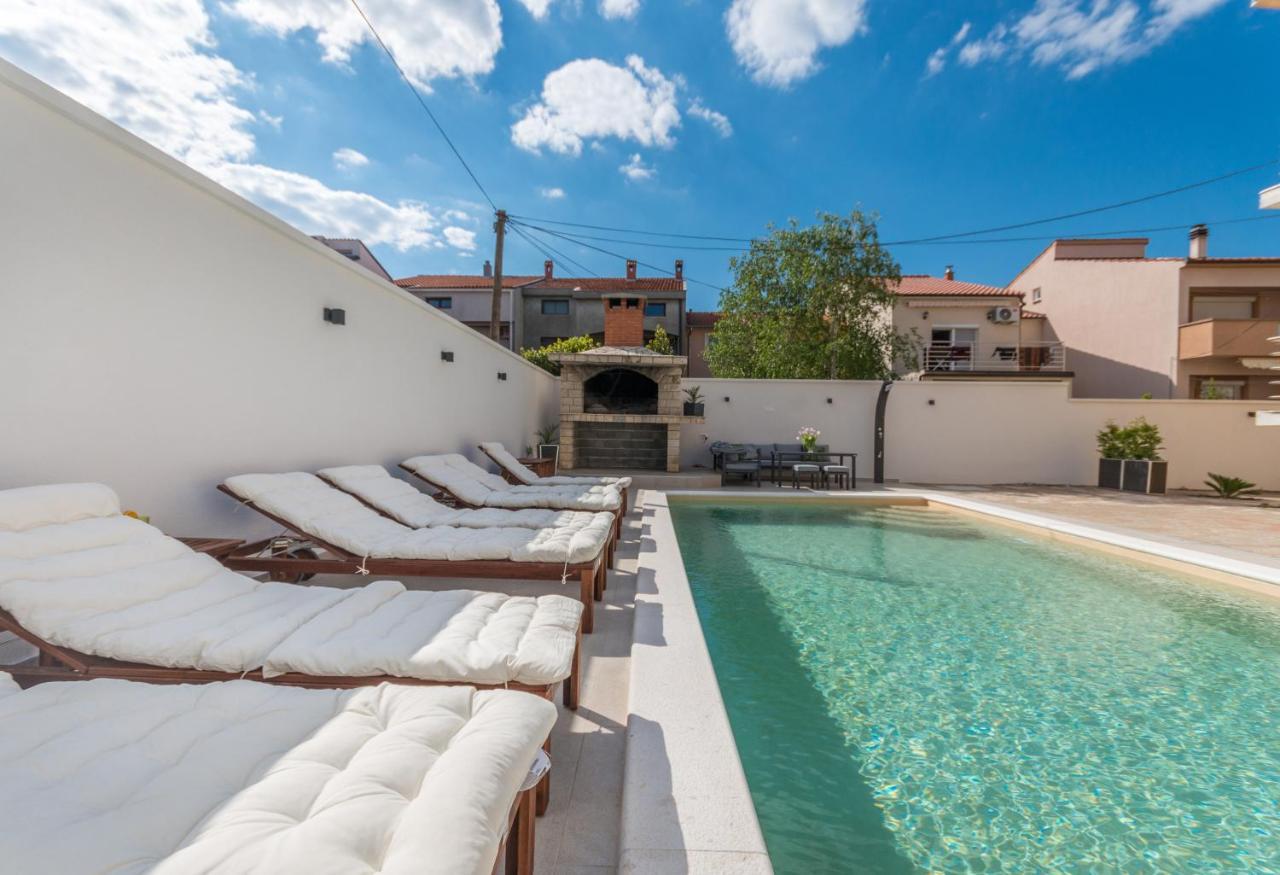 Apartment Pavla With Pool Zadar Exterior photo