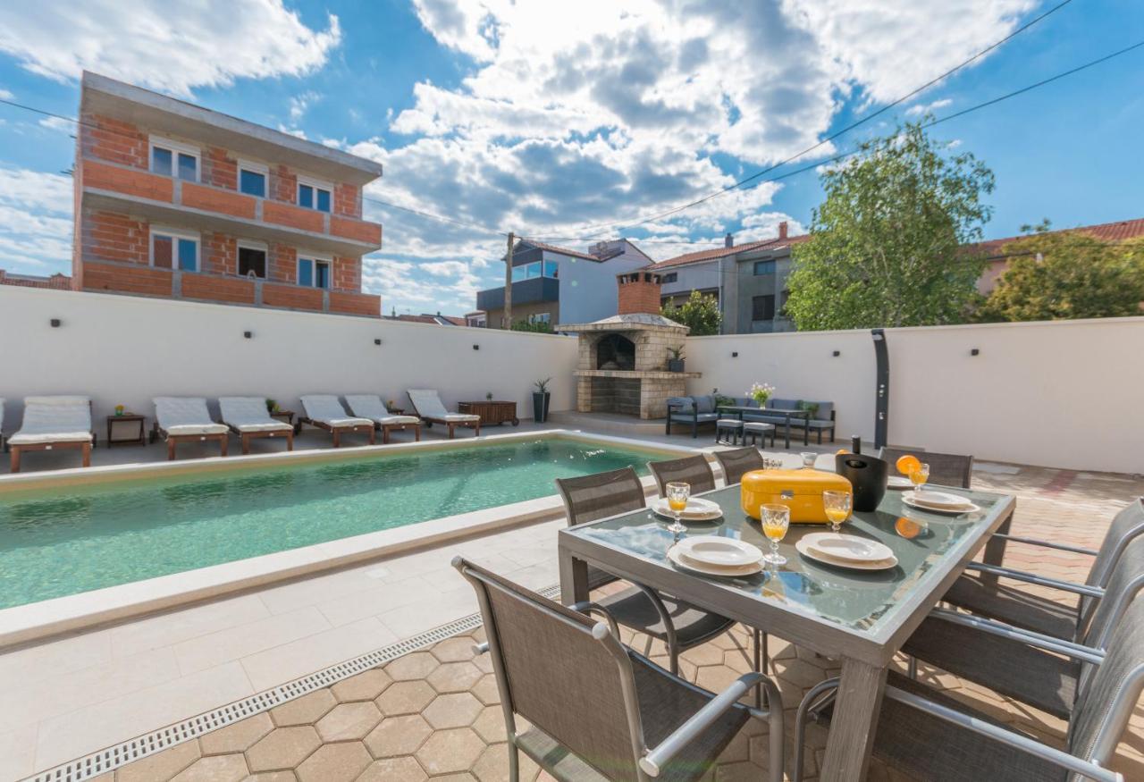 Apartment Pavla With Pool Zadar Exterior photo