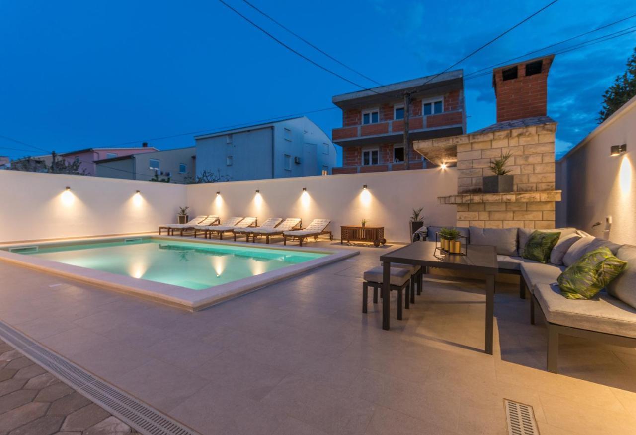 Apartment Pavla With Pool Zadar Exterior photo